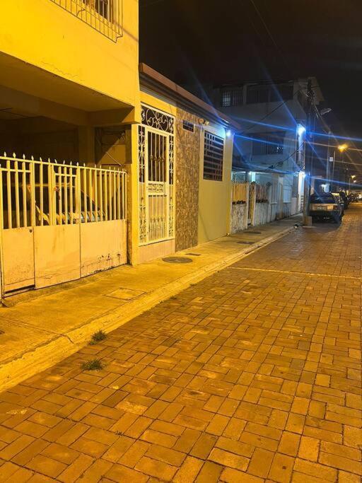 H&v-home-mi-casa Appartement Guayaquil